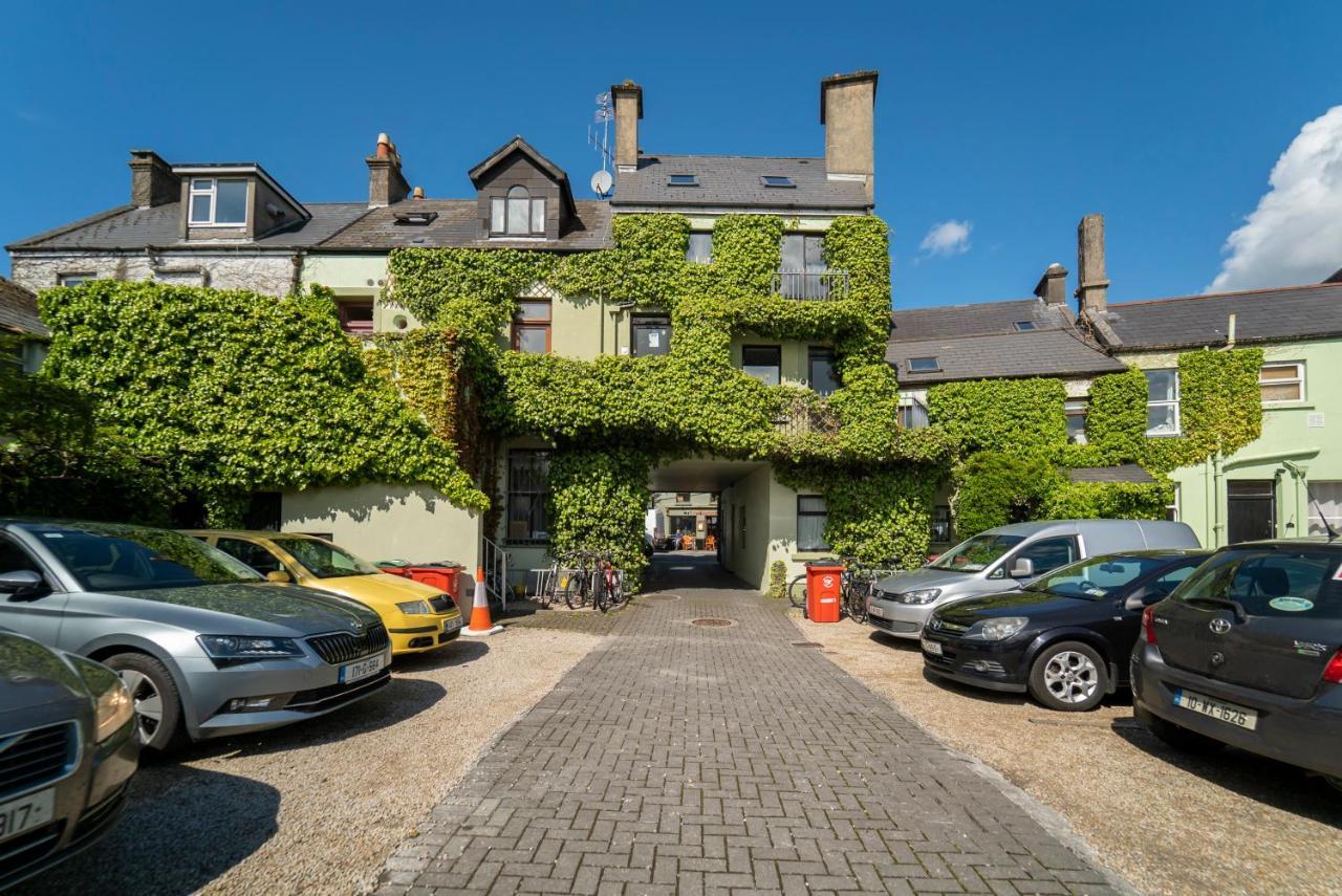 Charming City Centre Guest House Galway Extérieur photo